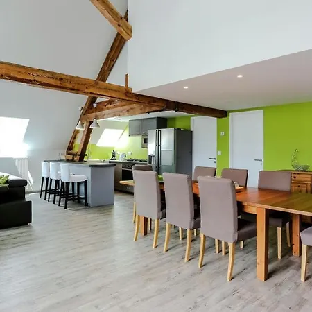 Dans Une Mexicaine Apartment *